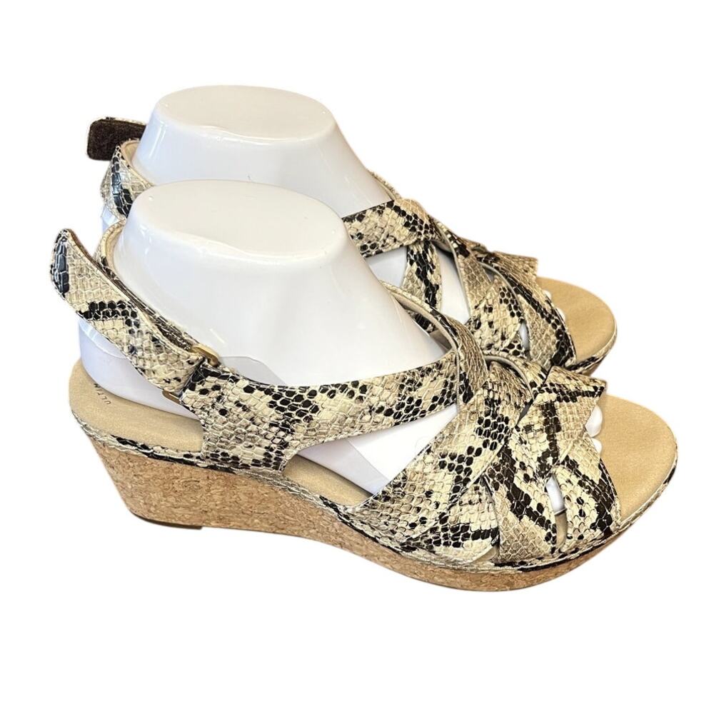 Clarks Annadel Rayna Wedge Sandals Womens 9.5 Snake Print Taupe Comfort